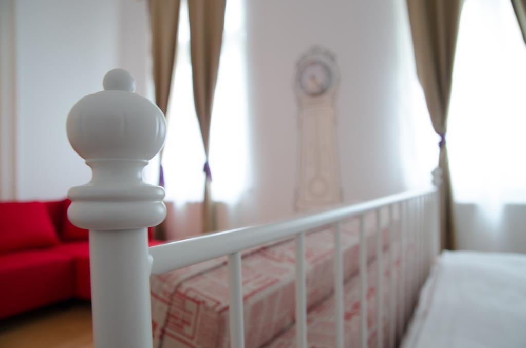 Little Bucharest Old Town Hostel ภายนอก รูปภาพ