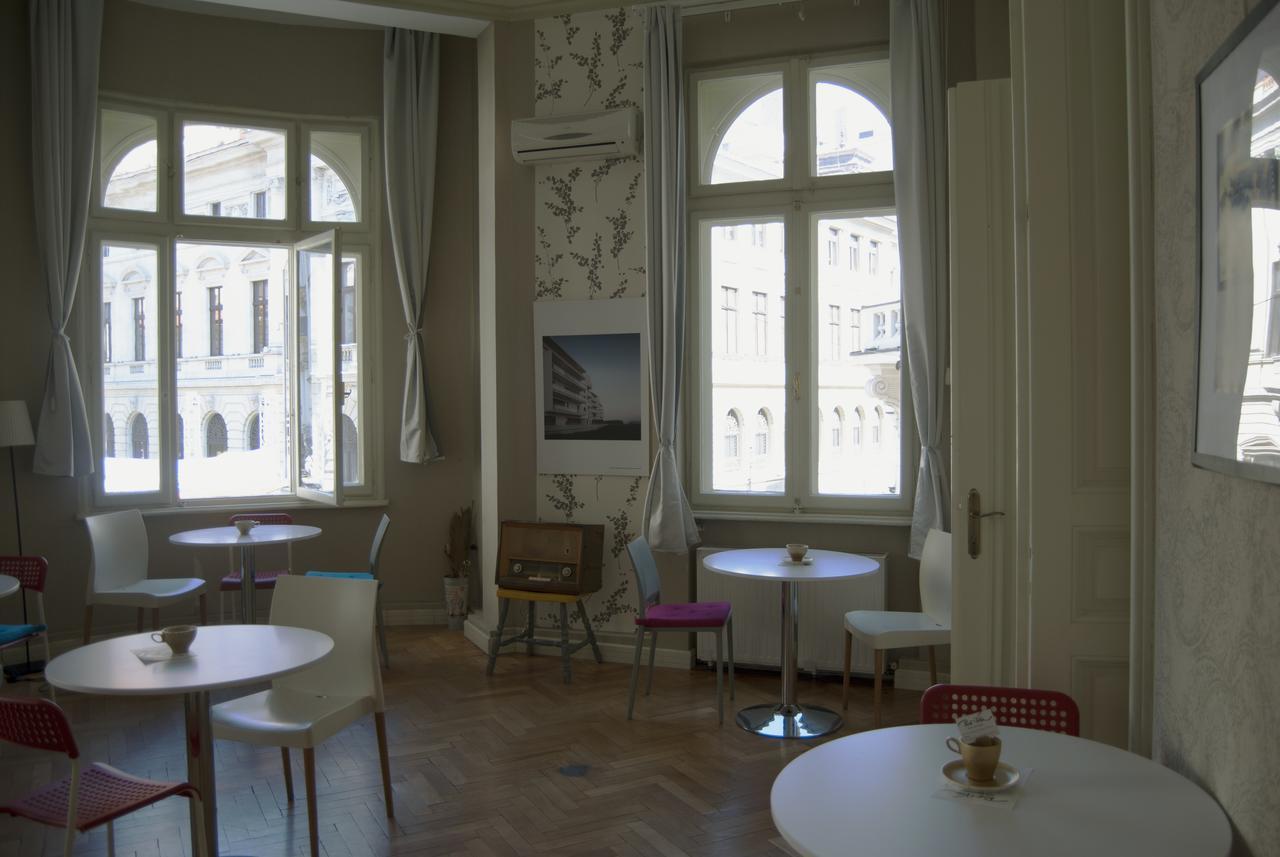 Little Bucharest Old Town Hostel ภายนอก รูปภาพ